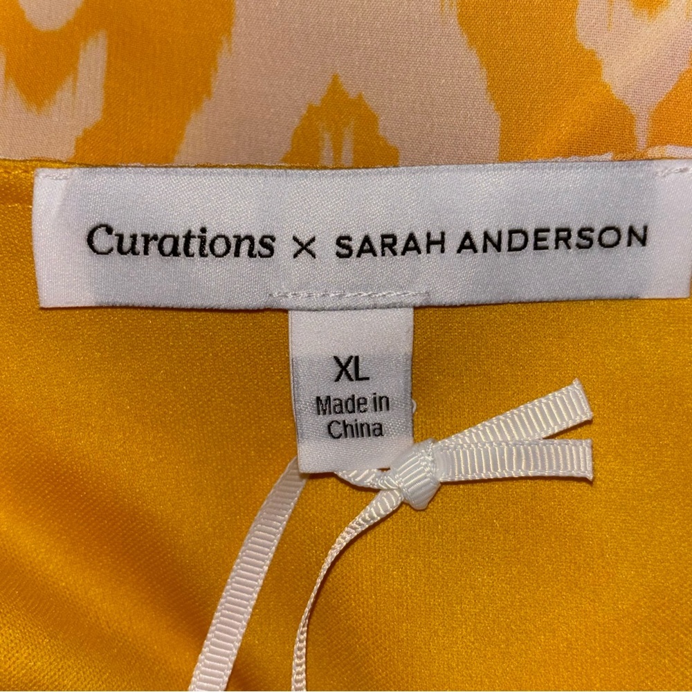 Chic Yellow Patterned Blouse with Ruffled Sleeves - Picture 5 of 8